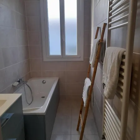 Double Room, In An Elegant House, Centre, Terraces View Canigou Couette-café