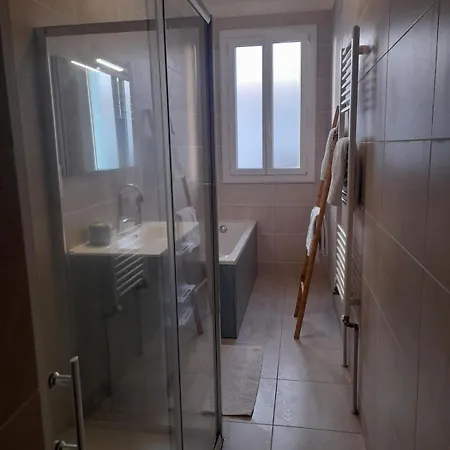 Couette-café Double Room, In An Elegant House, Centre, Terraces View Canigou