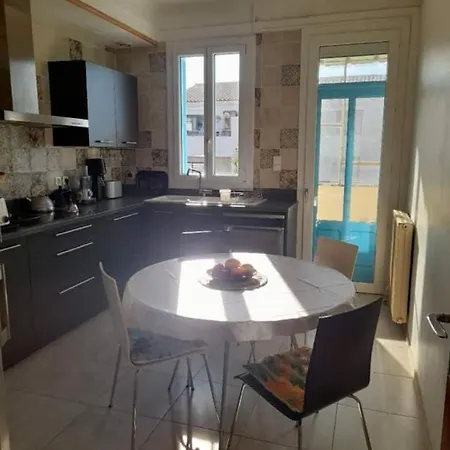Couette-café Double Room, In An Elegant House, Centre, Terraces View Canigou