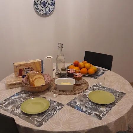 Double Room, In An Elegant House, Centre, Terraces View Canigou Отель типа 