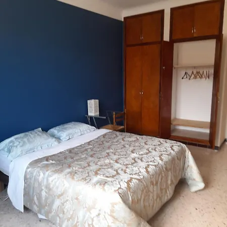 Double Room, In An Elegant House, Centre, Terraces View Canigou Frühstückspension Thuir