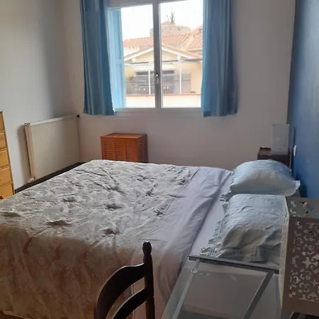 Double Room, In An Elegant House, Centre, Terraces View Canigou *